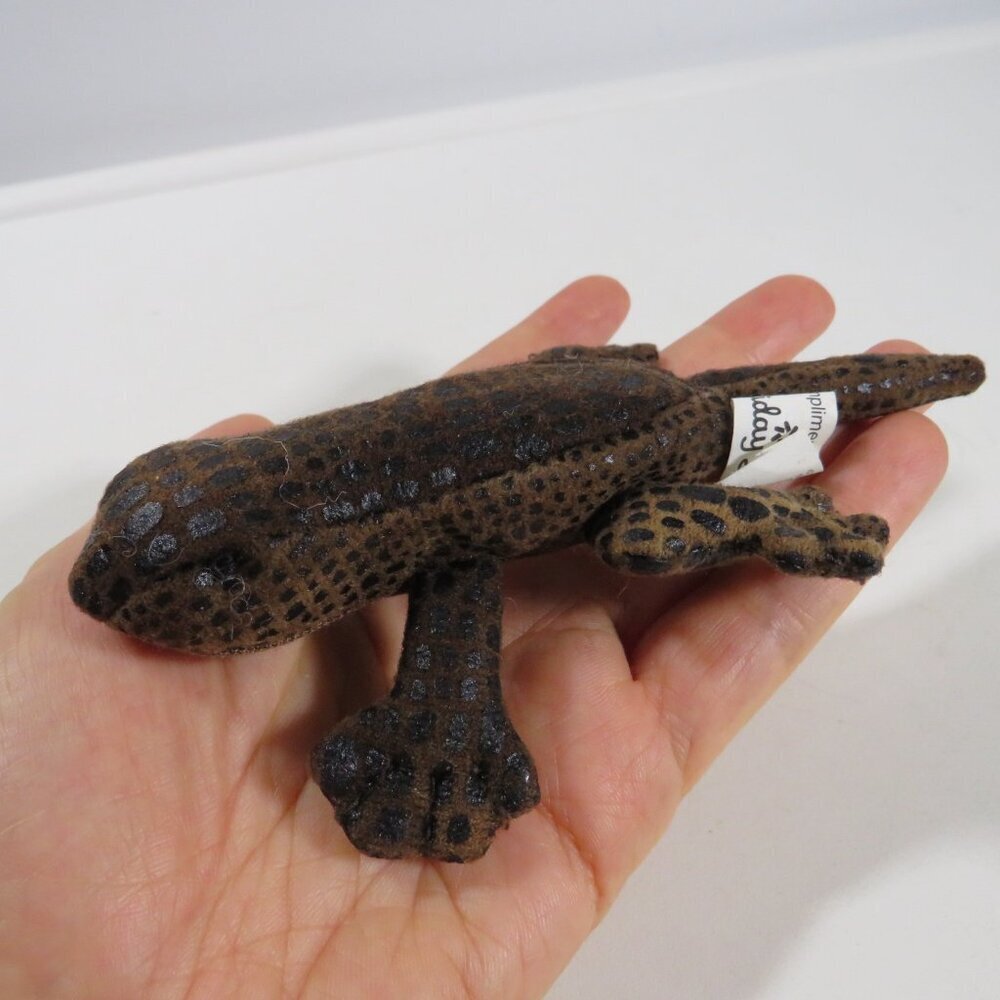 Holiday Inn 1998 LIZARD 5.5" long monochromatic & spotted RARE